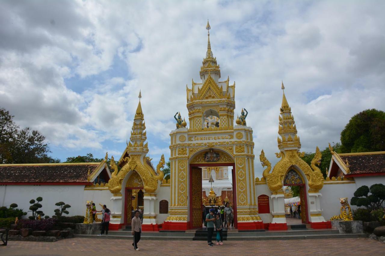 Baan Sabaijai Resort That Phanom 外观 照片